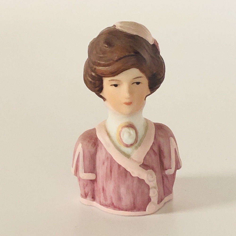 AVON American Fashion Porcelain Thimble Pink Victorian Hat Lady 1982 Vintage